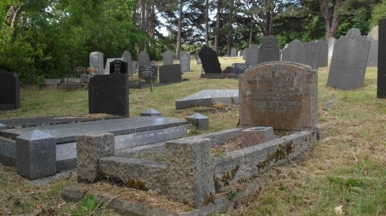 Hugh Rowlands grave